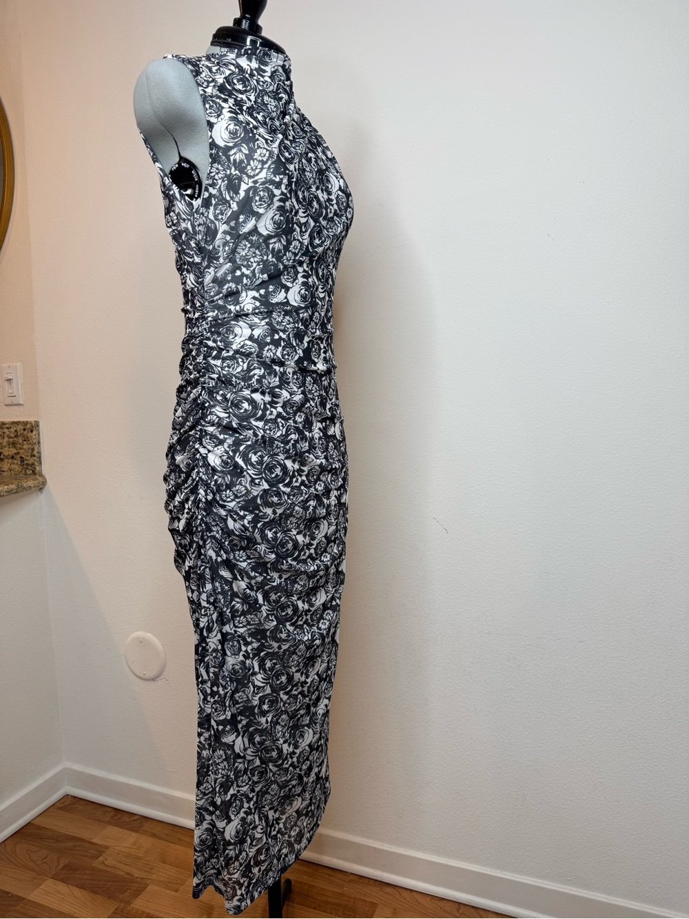 NWT Betsey Johnson Floral Rose Mesh Maxi Dress Black White M - Picture 3 of 7